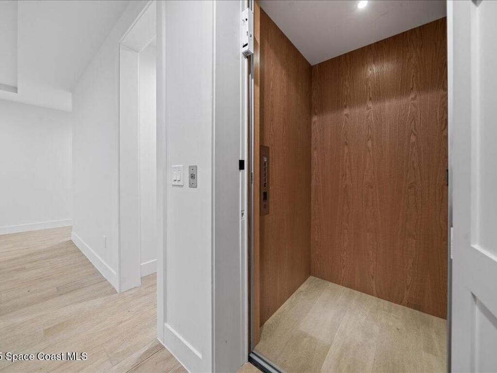 1010 Wave Crest Avenue, Indialantic, FL 32903