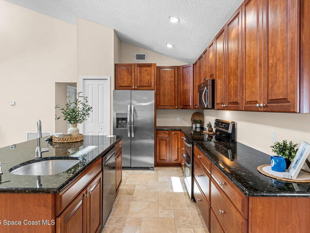 390 Harbor Drive, Cape Canaveral, FL 32920