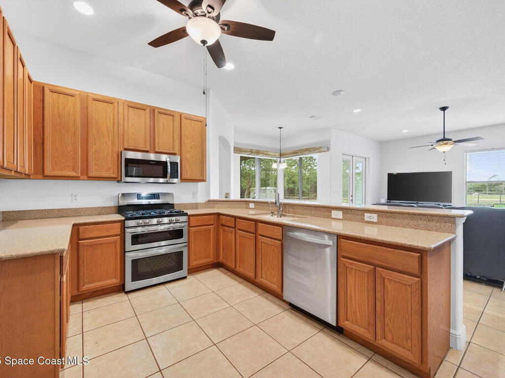 2740 Waring Lane, Malabar, FL 32950