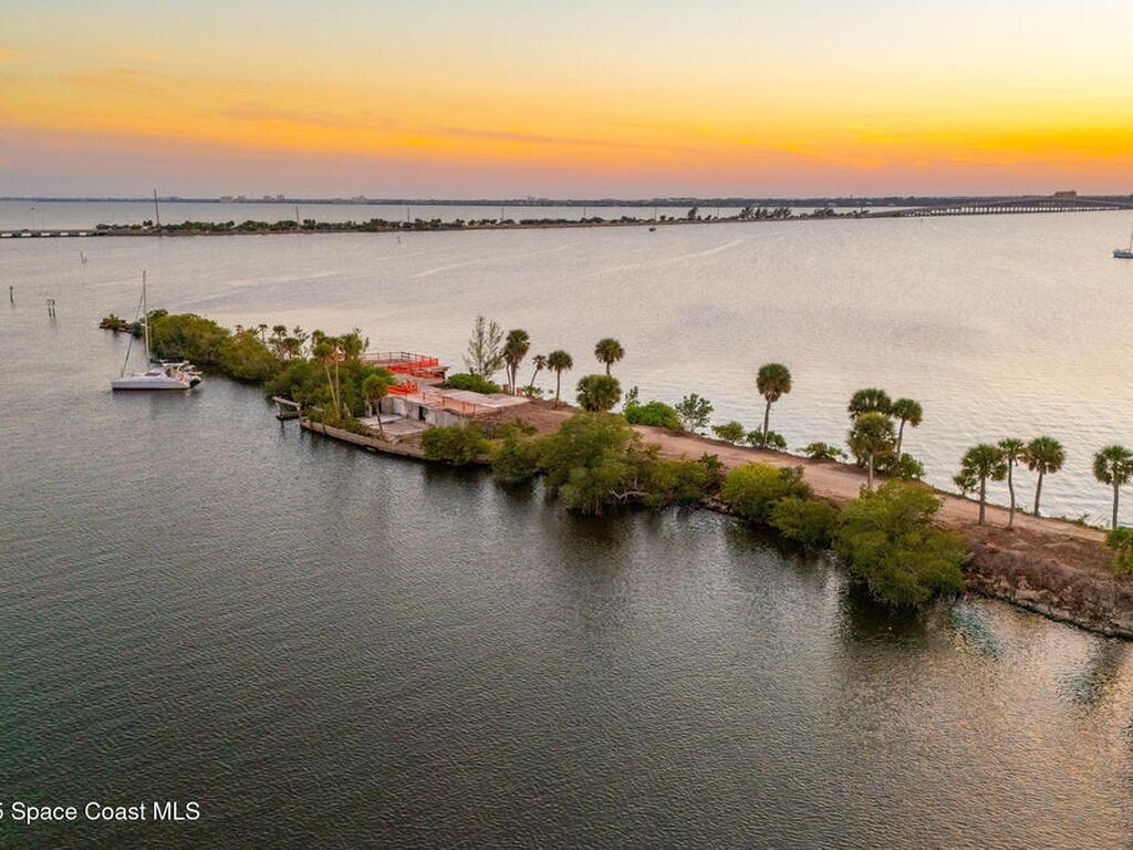 11680 Dragon Point Drive, Merritt Island, FL 32952