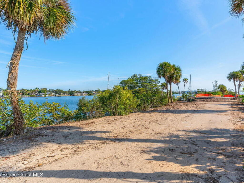 11680 Dragon Point Drive, Merritt Island, FL 32952