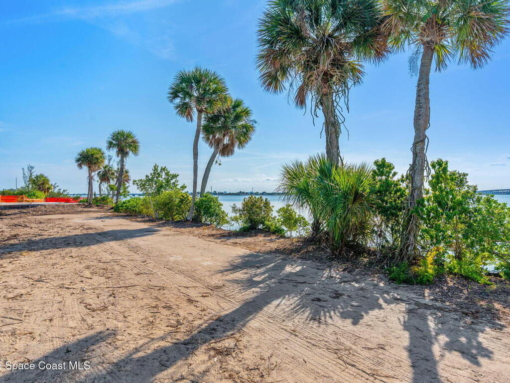 11680 Dragon Point Drive, Merritt Island, FL 32952