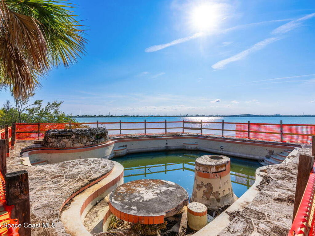 11680 Dragon Point Drive, Merritt Island, FL 32952