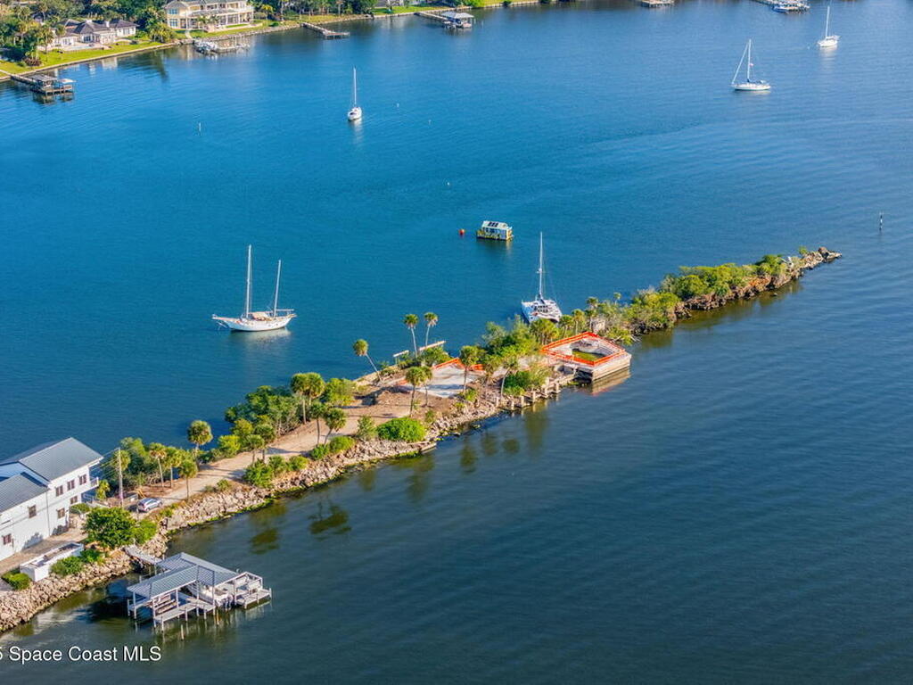 11680 Dragon Point Drive, Merritt Island, FL 32952