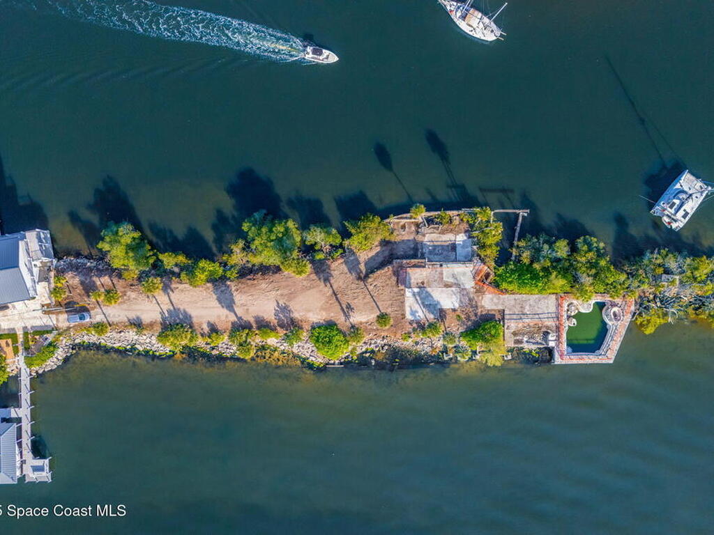 11680 Dragon Point Drive, Merritt Island, FL 32952