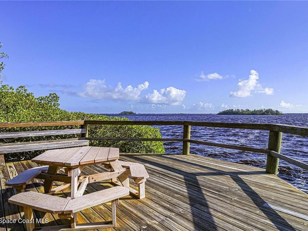 464 Grove Isle Circle, Vero Beach, FL 32962