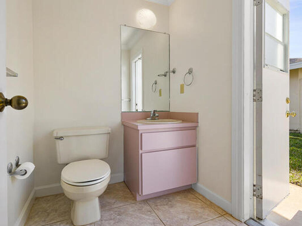 2100 Leeward Lane, Merritt Island, FL 32953