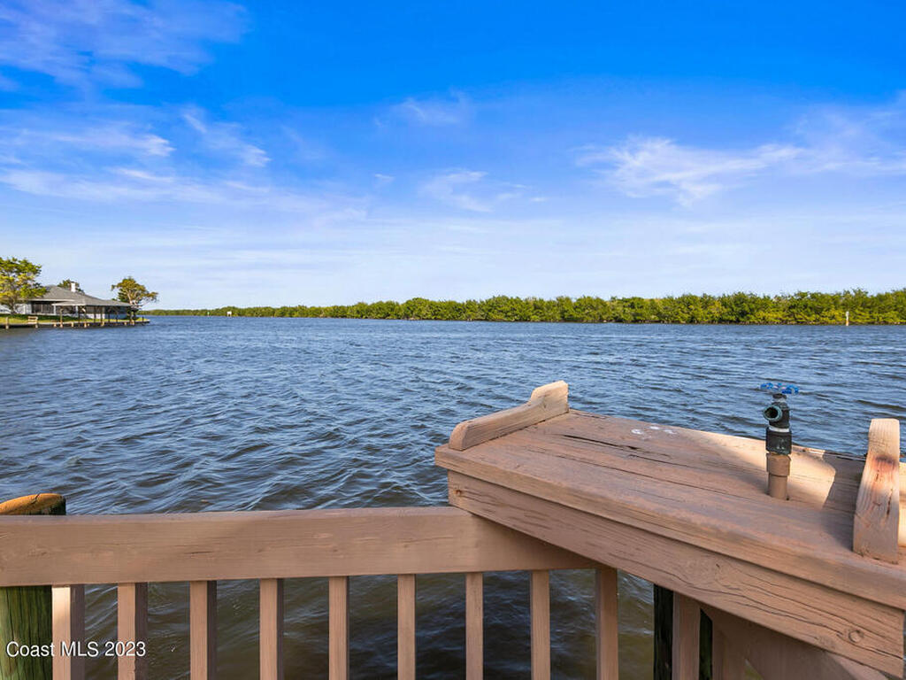 2100 Leeward Lane, Merritt Island, FL 32953