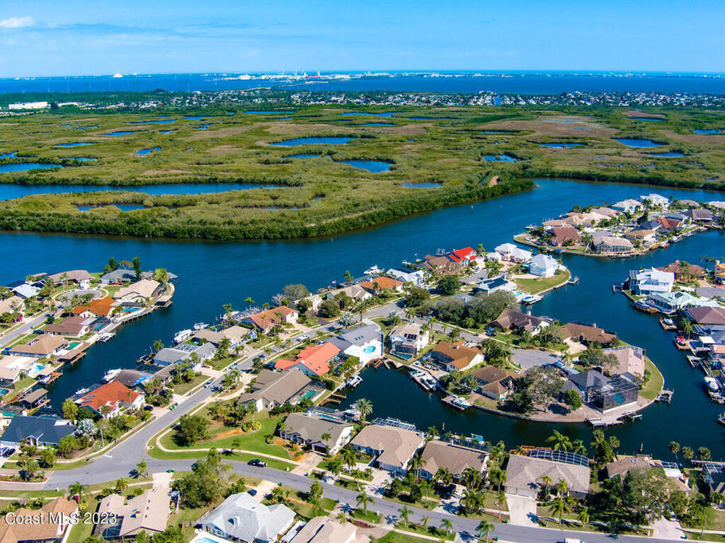 2100 Leeward Lane, Merritt Island, FL 32953