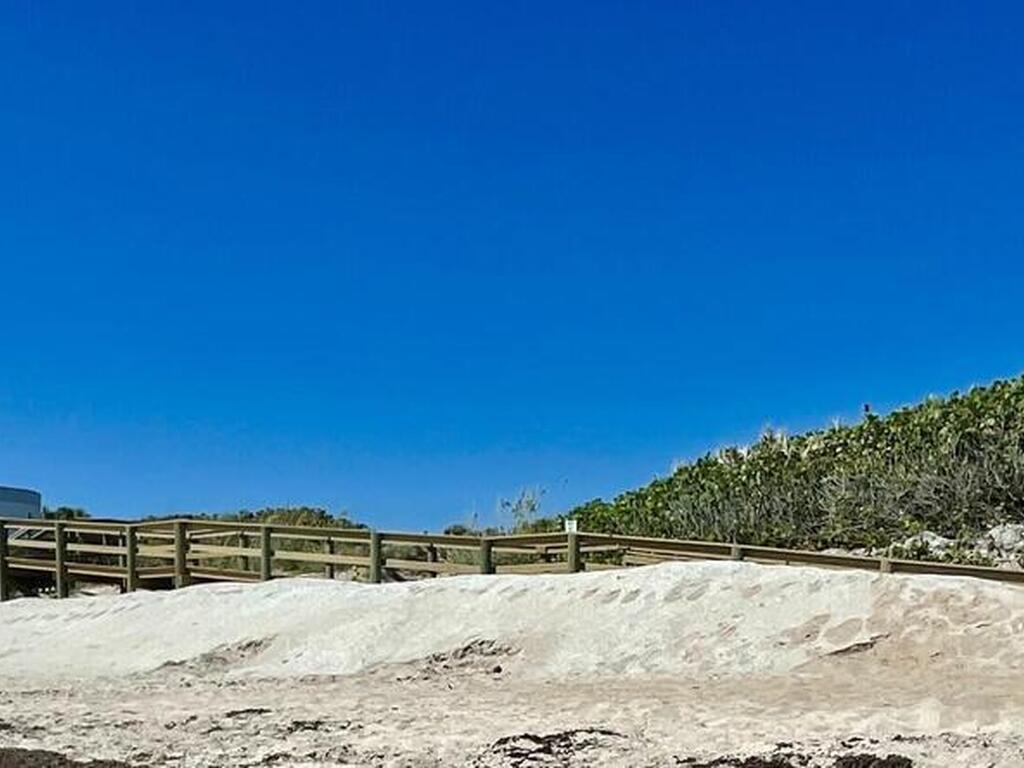 240 Hammock Shore Drive, Melbourne Beach, FL 32951