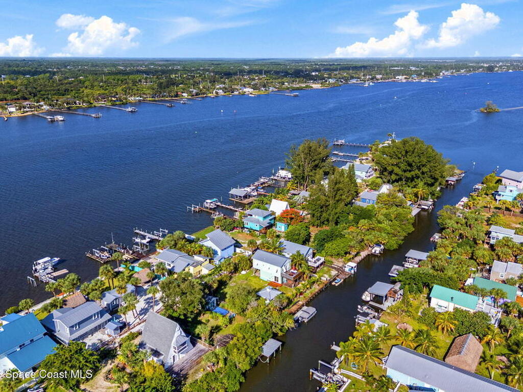 42 Vip Island Unit A, Grant-Valkaria, FL 32949