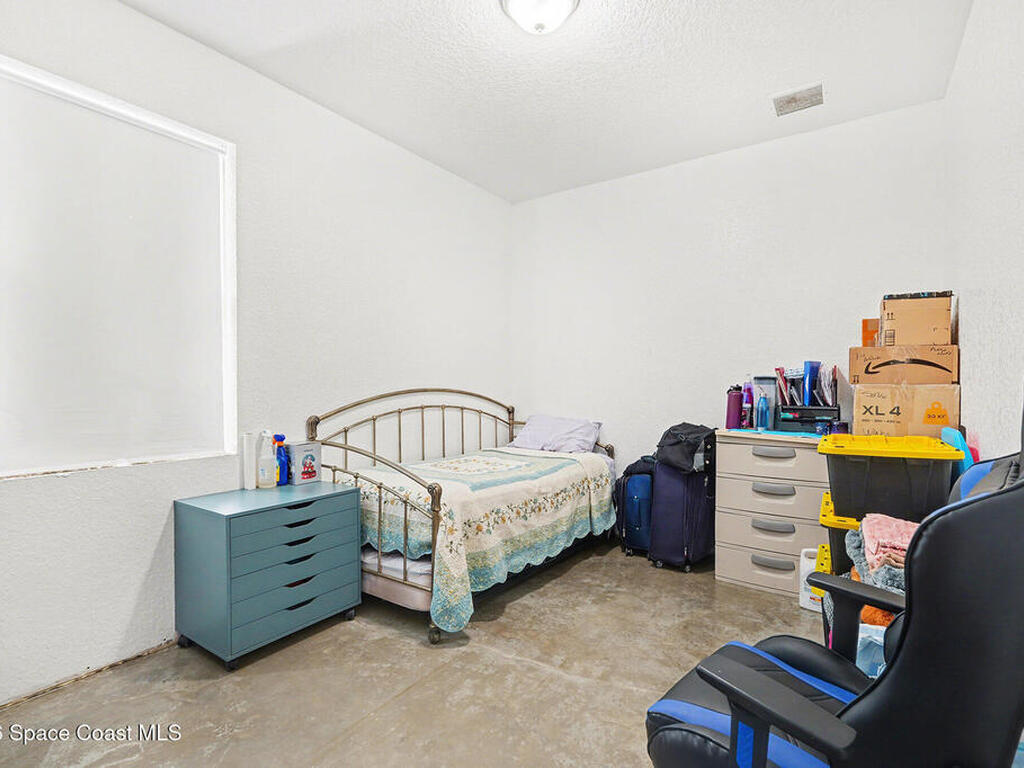 4960 Dixie Way, Mims, FL 32754