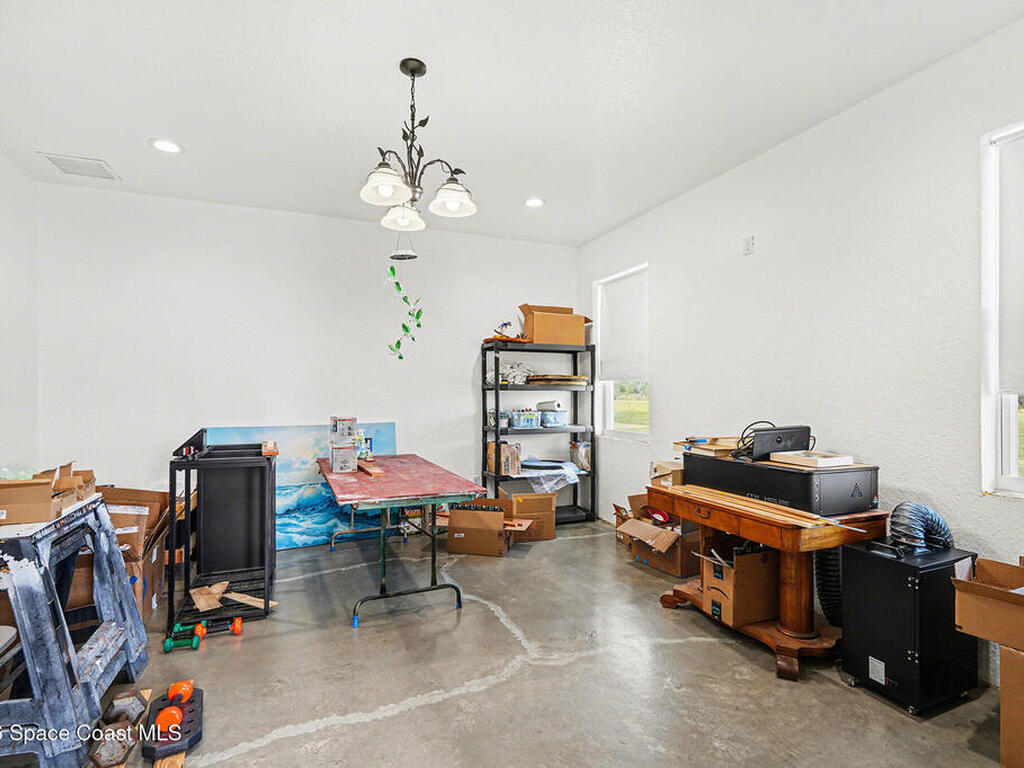 4960 Dixie Way, Mims, FL 32754