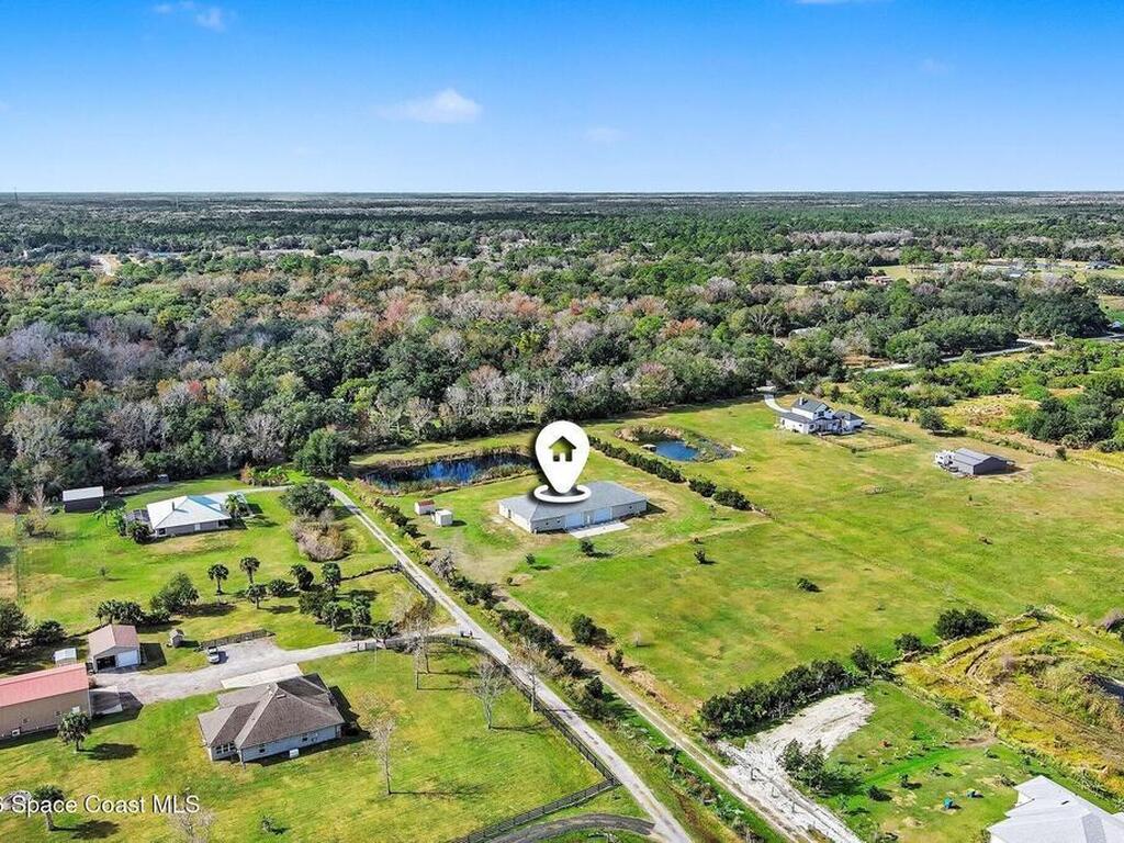 4960 Dixie Way, Mims, FL 32754
