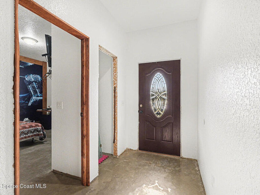 4960 Dixie Way, Mims, FL 32754