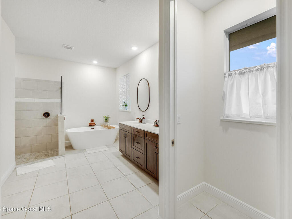 718 Yearling Trail, Sebastian, FL 32958