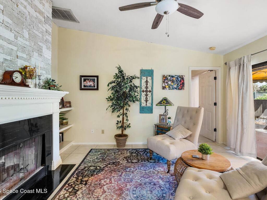 742 Timber Ridge Trail, Vero Beach, FL 32962