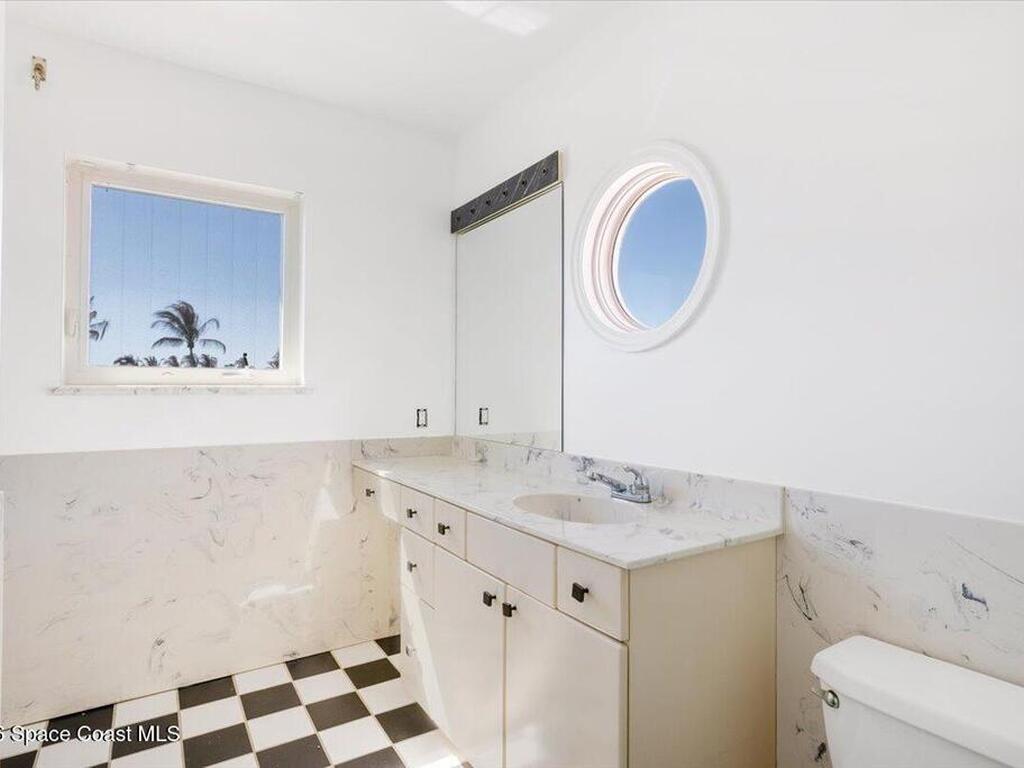 2 Sea Horse Lane, Vero Beach, FL 32960