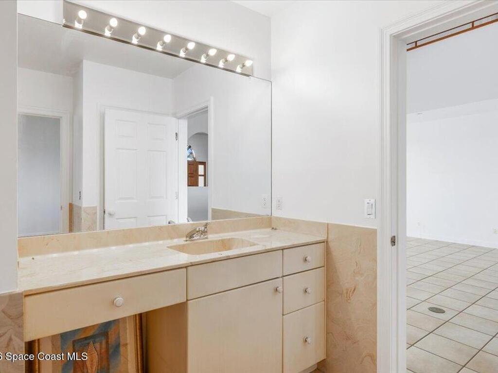 2 Sea Horse Lane, Vero Beach, FL 32960