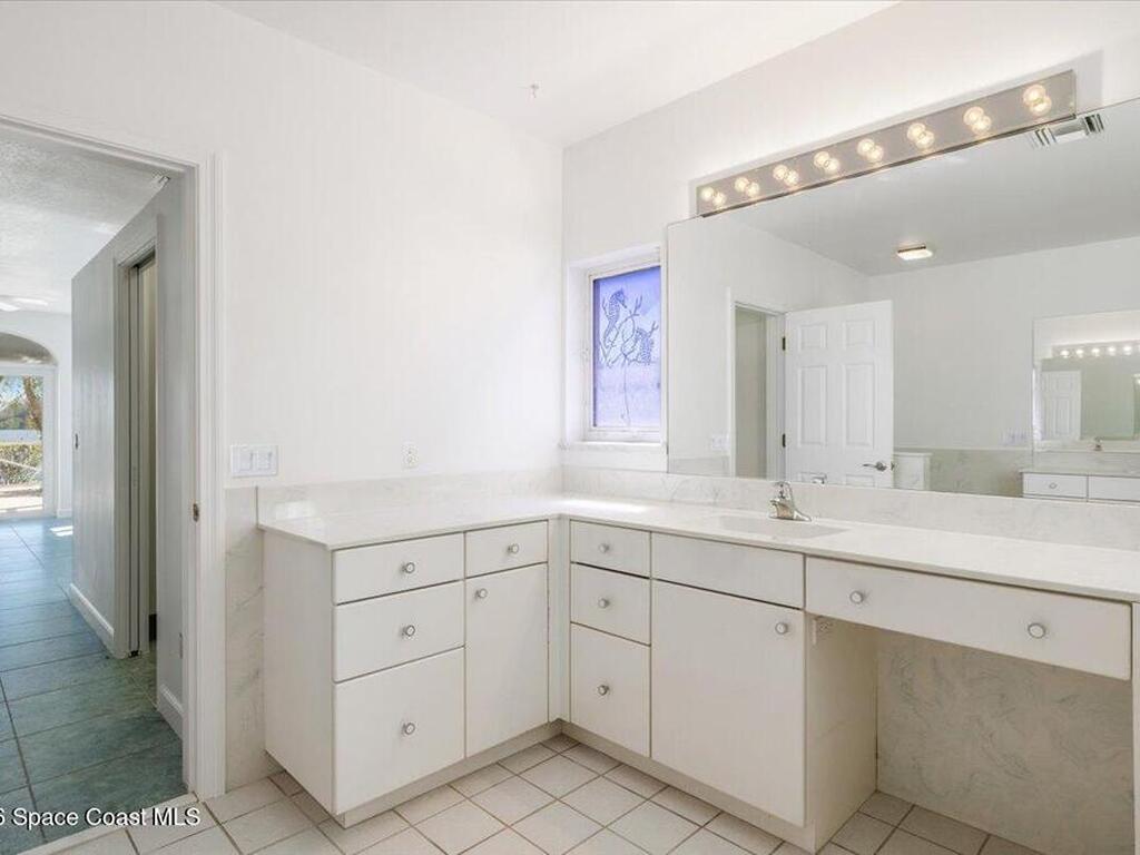 2 Sea Horse Lane, Vero Beach, FL 32960