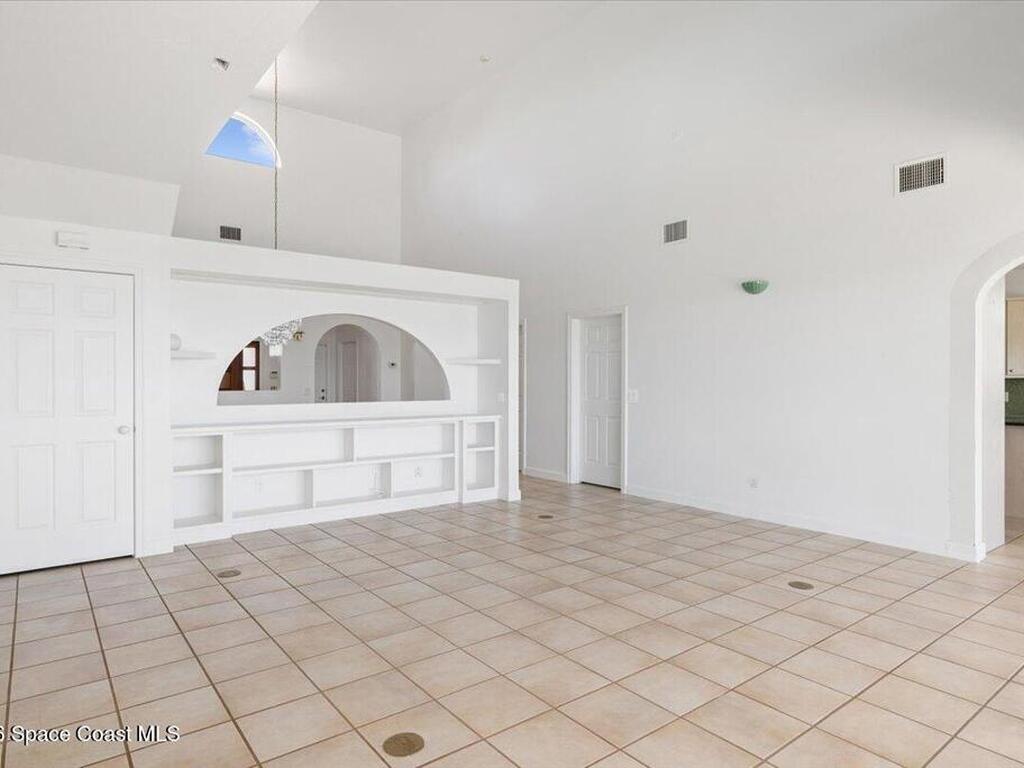 2 Sea Horse Lane, Vero Beach, FL 32960