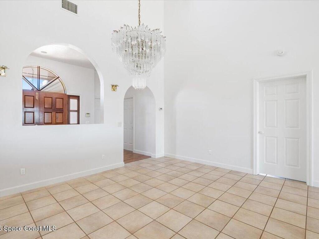 2 Sea Horse Lane, Vero Beach, FL 32960