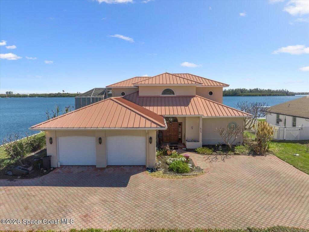 2 Sea Horse Lane, Vero Beach, FL 32960