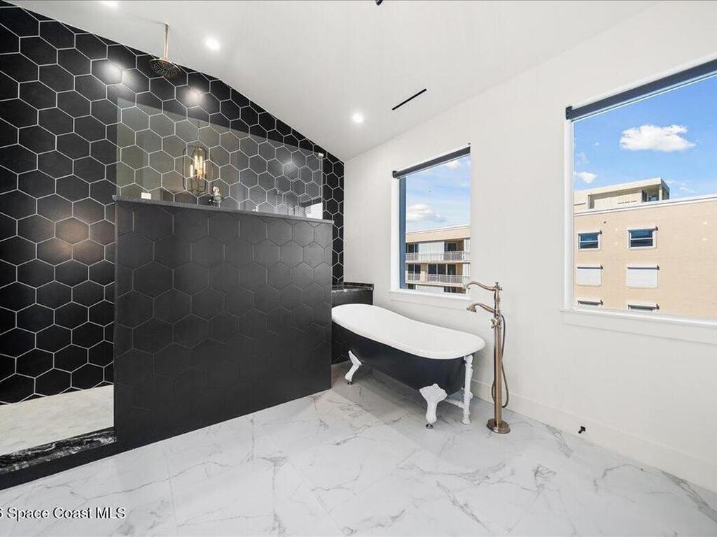 2765 N Highway A1a, Indialantic, FL 32903