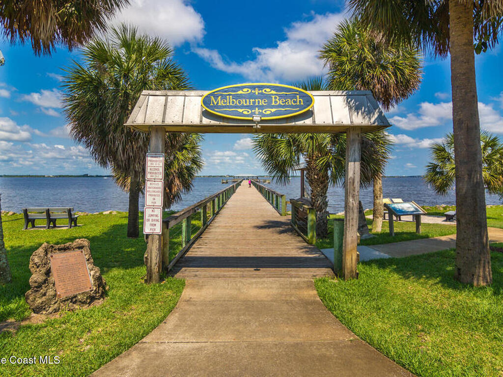 398 Riverview Lane, Melbourne Beach, FL 32951
