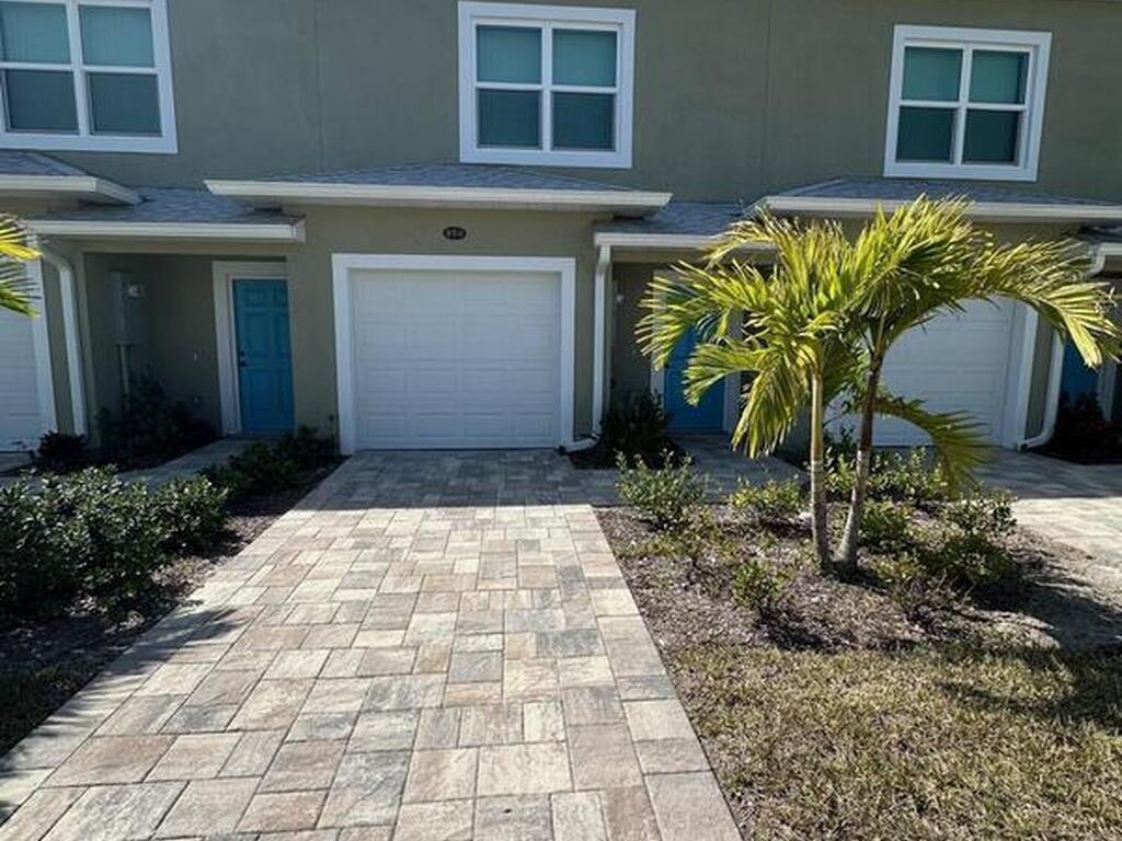 900 Paddleboard Court, Melbourne, FL 32935