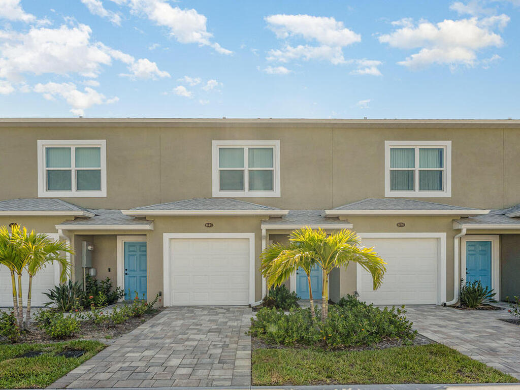900 Paddleboard Court, Melbourne, FL 32935