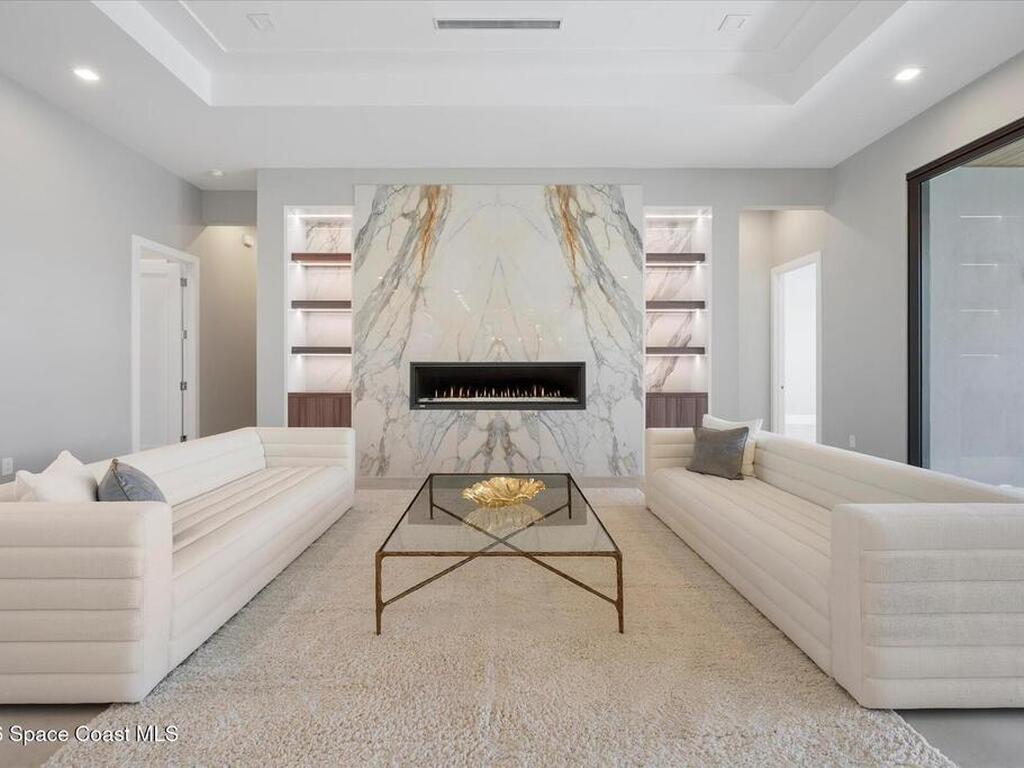 1806 Mooringline Drive, Vero Beach, FL 32963