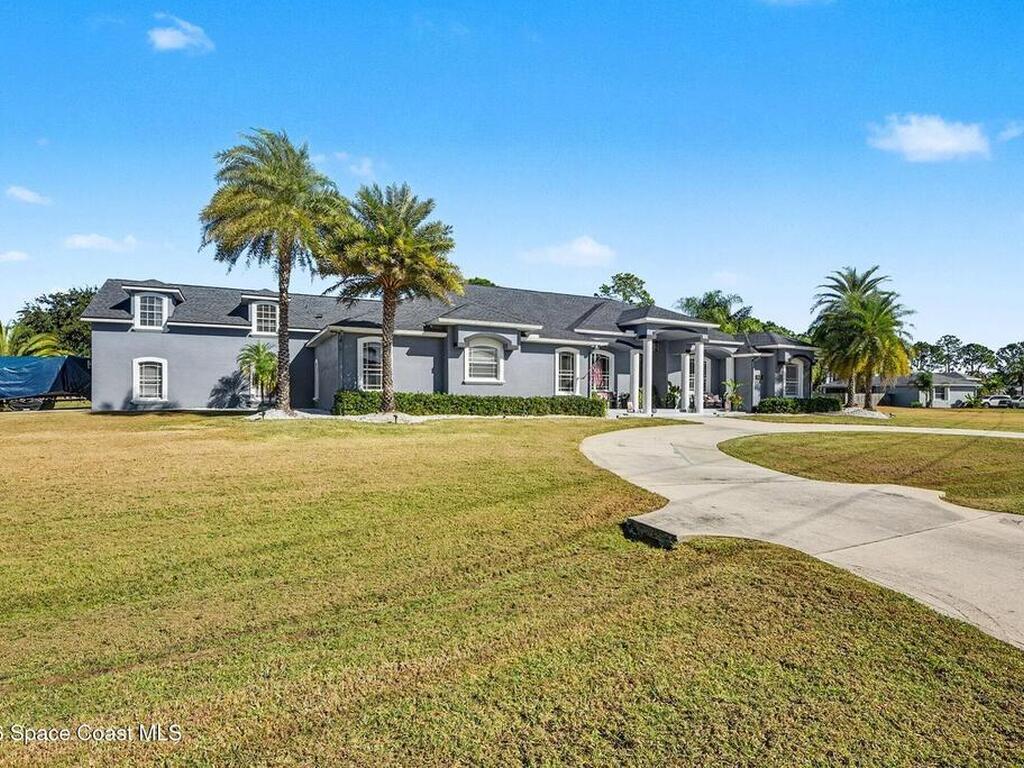 2795 Fawn Lake Boulevard, Mims, FL 32754