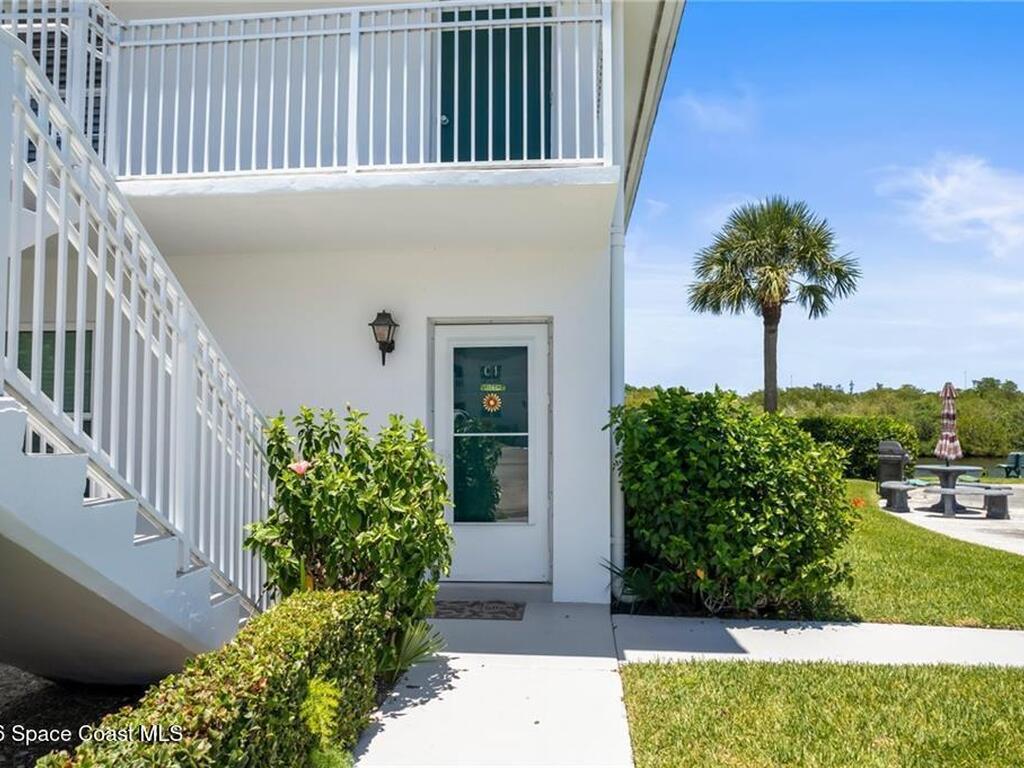 2800 Indian River Boulevard, Vero Beach, FL 32960