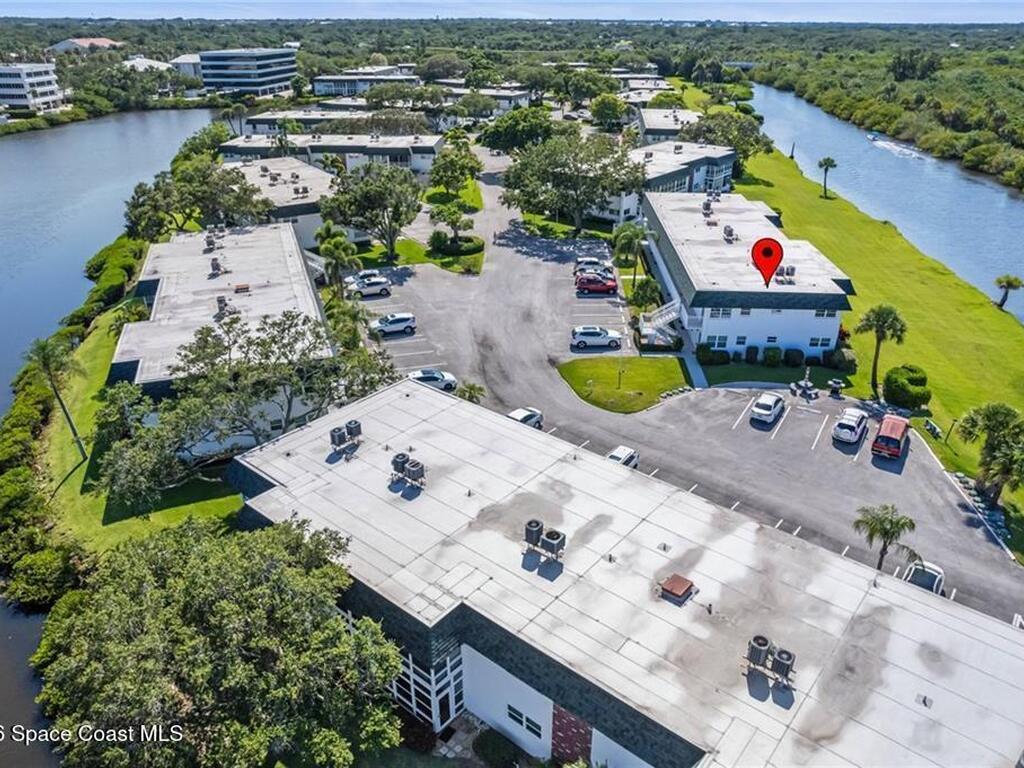 2800 Indian River Boulevard, Vero Beach, FL 32960