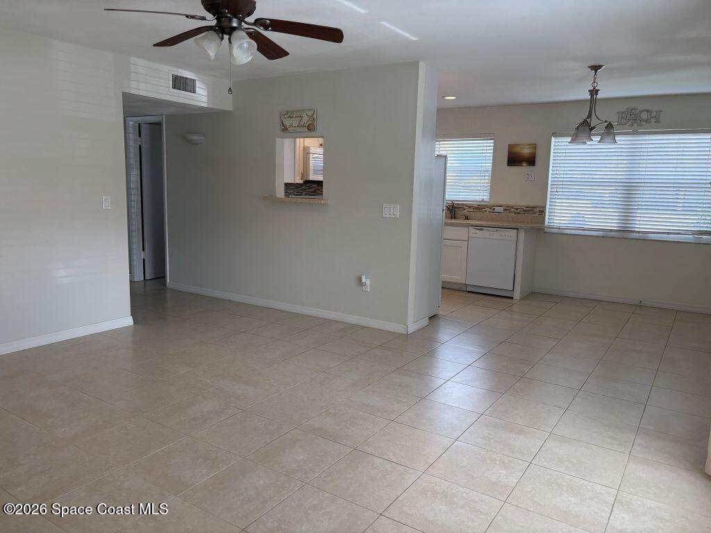 2800 Indian River Boulevard, Vero Beach, FL 32960