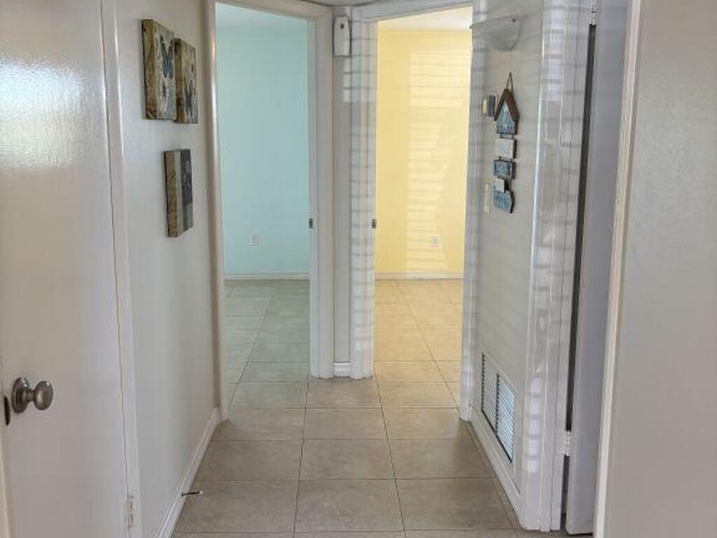 2800 Indian River Boulevard, Vero Beach, FL 32960