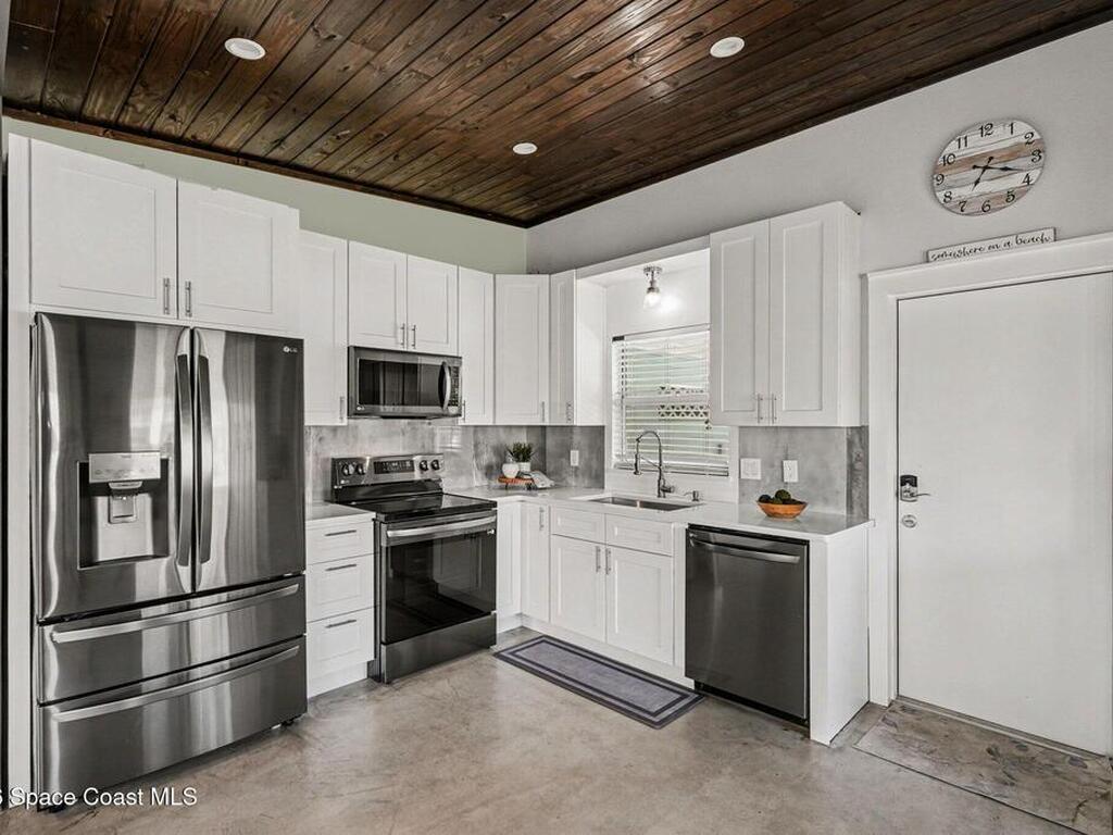 607 & 609 Madison Avenue, Cape Canaveral, FL 32920