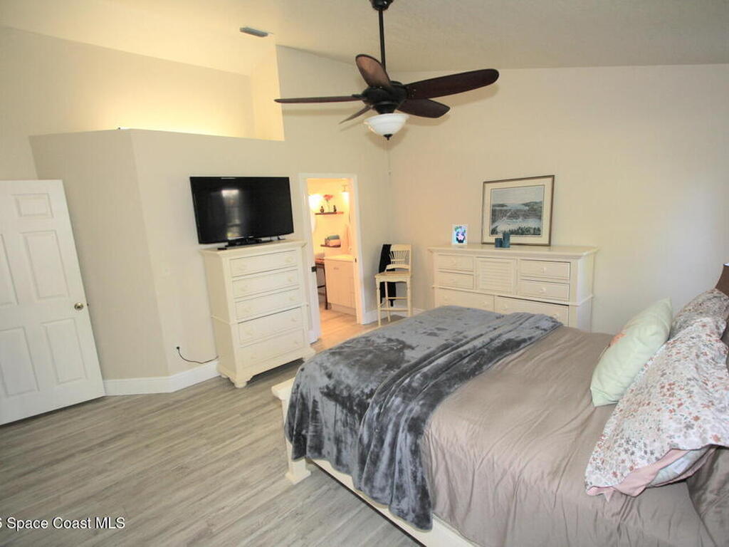 9673 Fleming Grant Road, Sebastian, FL 32976