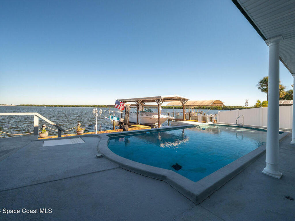 610 Paula Avenue, Merritt Island, FL 32953