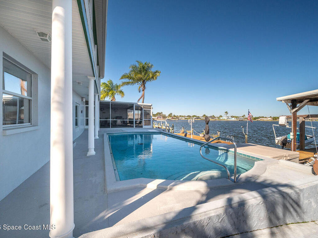 610 Paula Avenue, Merritt Island, FL 32953