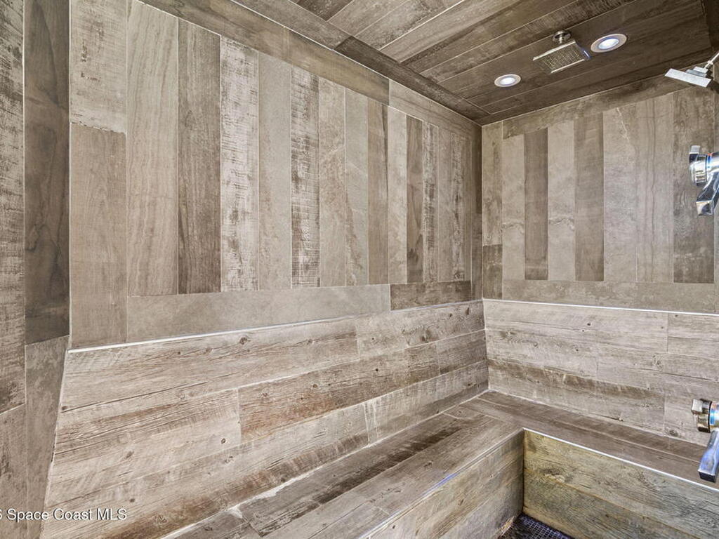 250 Lanternback Island Drive, Satellite Beach, FL 32937