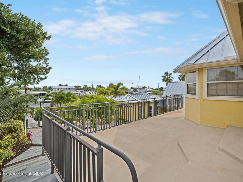 250 Lanternback Island Drive, Satellite Beach, FL 32937