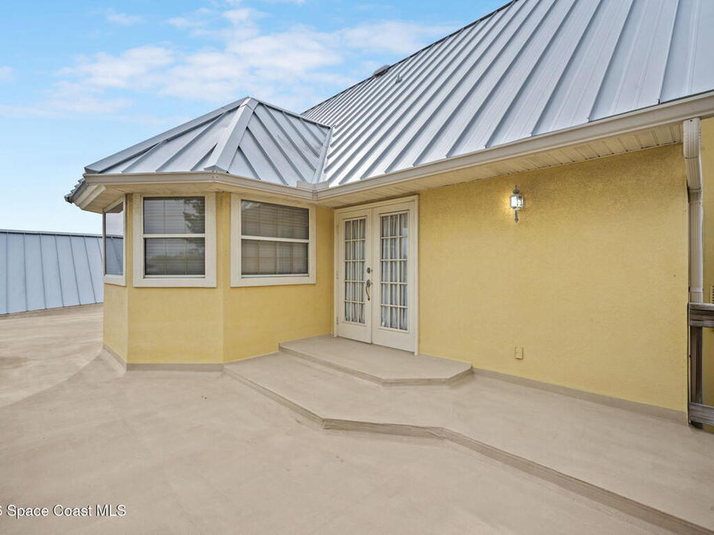250 Lanternback Island Drive, Satellite Beach, FL 32937