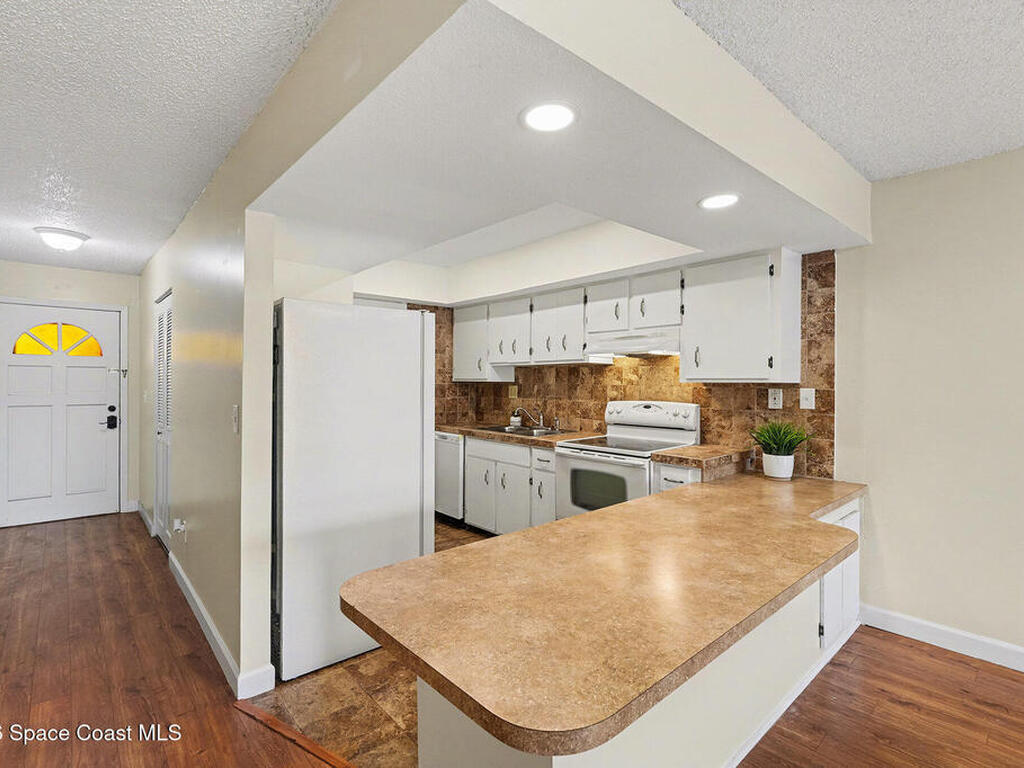 2135 N Courtenay Parkway, Merritt Island, FL 32953