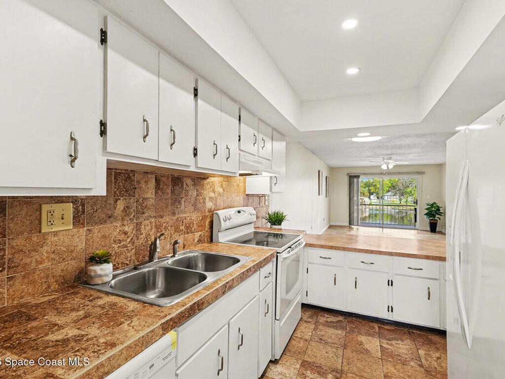 2135 N Courtenay Parkway, Merritt Island, FL 32953