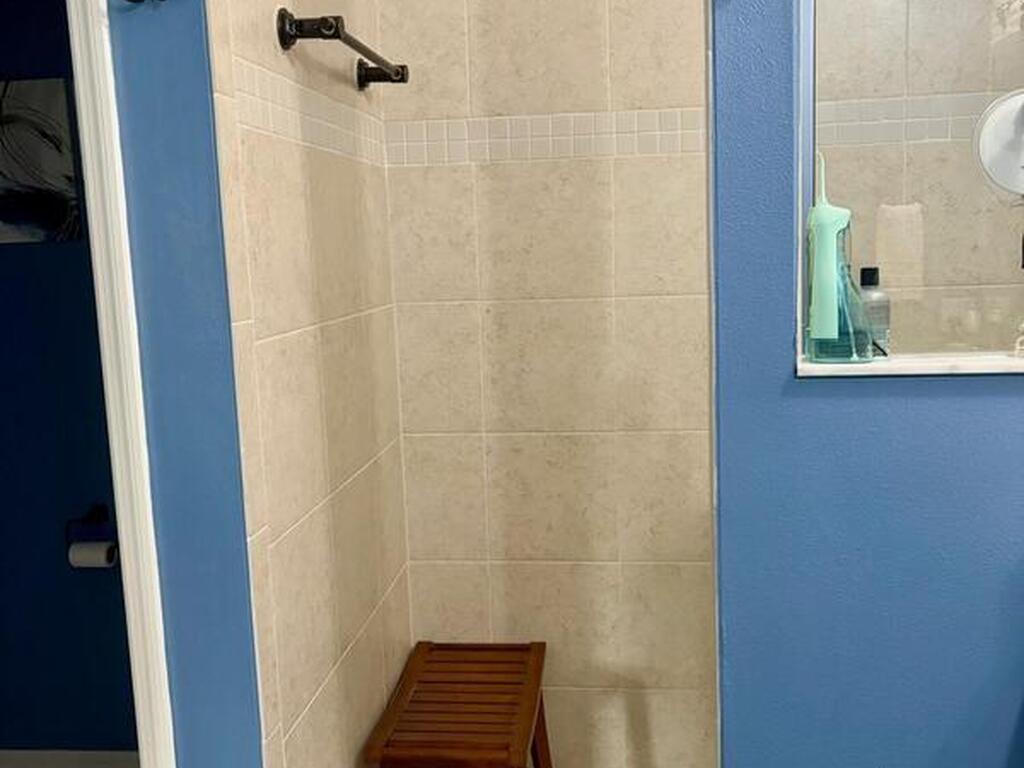 8352 Laguna Circle, Micco, FL 32976