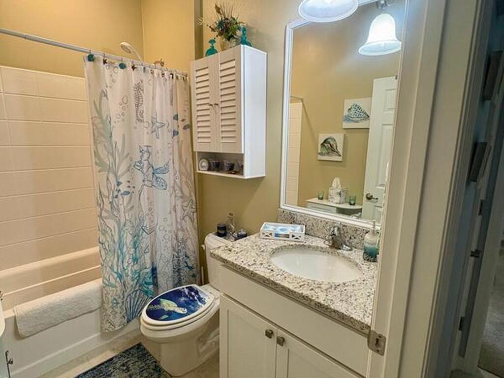 8352 Laguna Circle, Micco, FL 32976