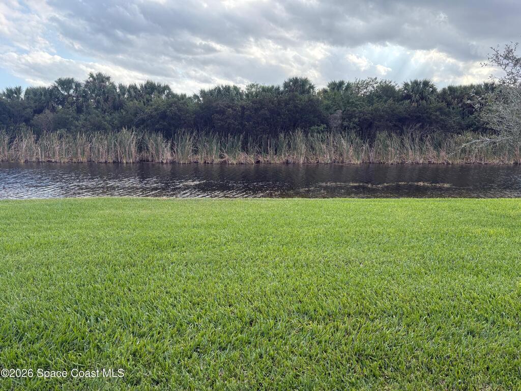 8352 Laguna Circle, Micco, FL 32976