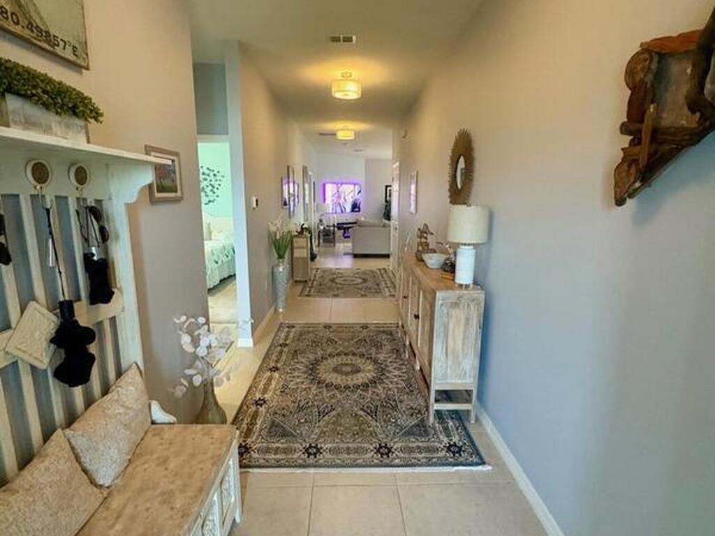 8352 Laguna Circle, Micco, FL 32976